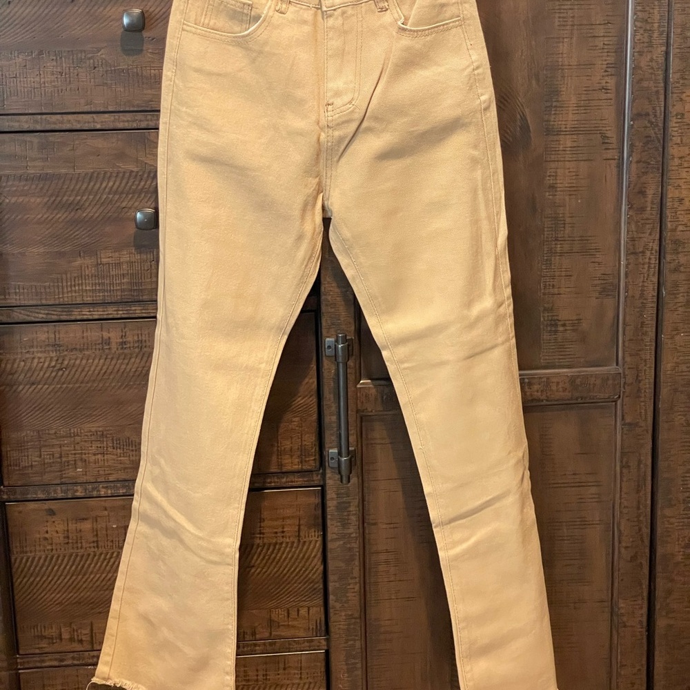 SHEIN Men's Bootcut Jeans in Tan